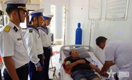 Truong Sa island Infirmary saves troubled fisherman at sea